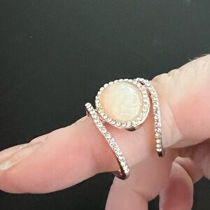 Sparkly statement ring